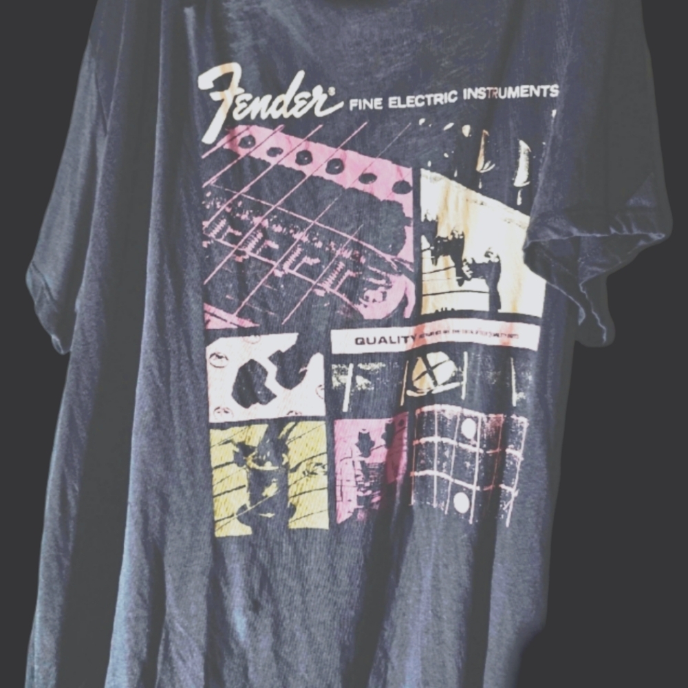 Torrid size 3 Fender T-shirt with open back
